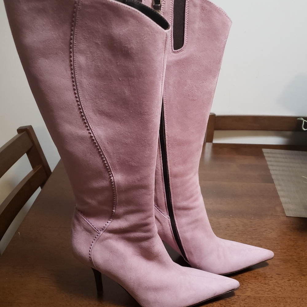 Boots - Picture 4 of 6